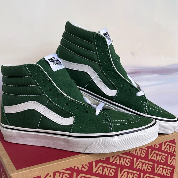Vans WMNS Sk8-Hi
Color Theory Greener Past
VN0005U96QU
Sneakers - Picture 5 of 16